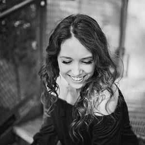 Meet your Posher, Storey